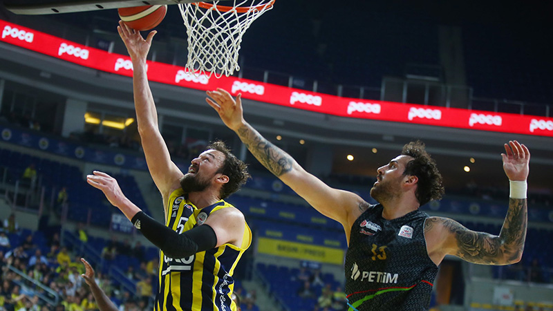 Fenerbahçe Play-Off Serisine Hızlı Başladı!